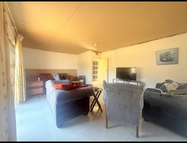 3 BEDROOM HOUSE FOR SALE IN VANDERBIJLPARK CW 5